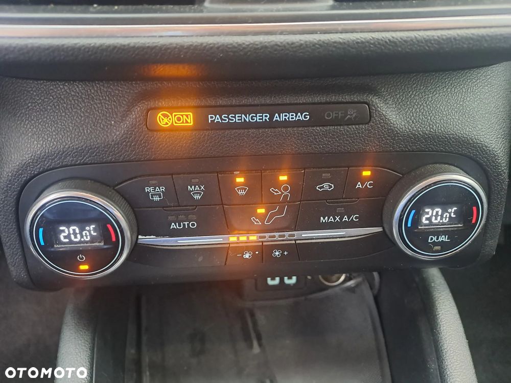 Ford Kuga - 16
