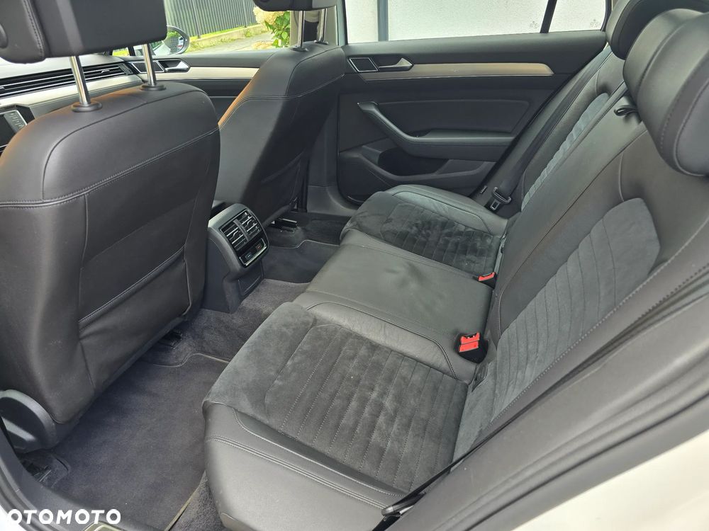 Volkswagen Passat - 17