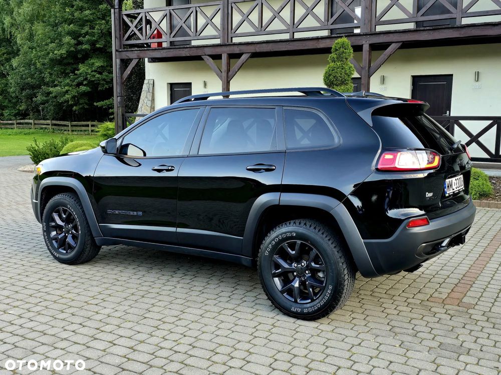 Jeep Cherokee - 2
