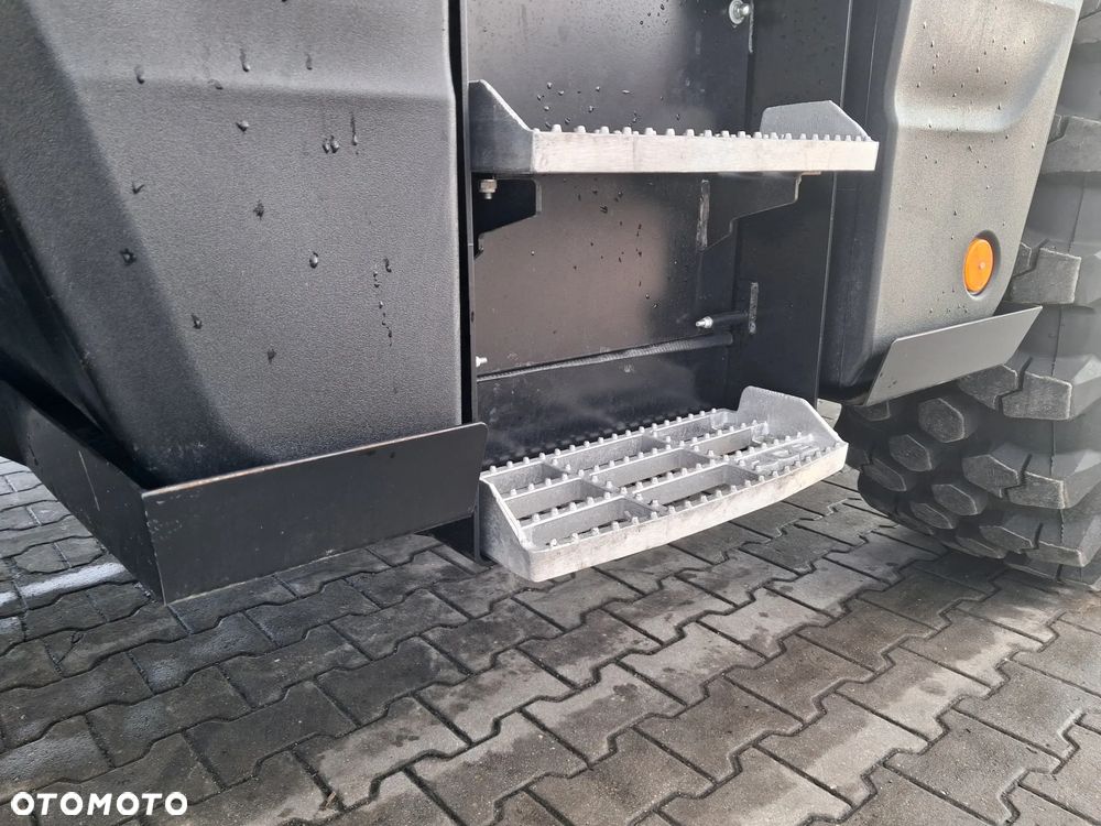 JCB 560-80 AGRI XTRA DUALTECH VT - 11