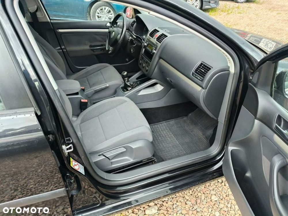 Volkswagen Golf - 14