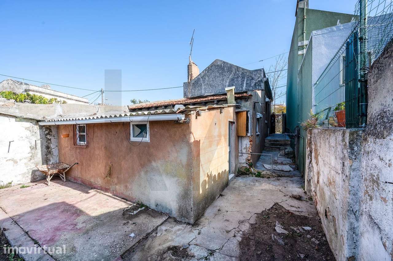 Moradia com lote de 180m2 para Reabilitação - Grande imagem: 4/23
