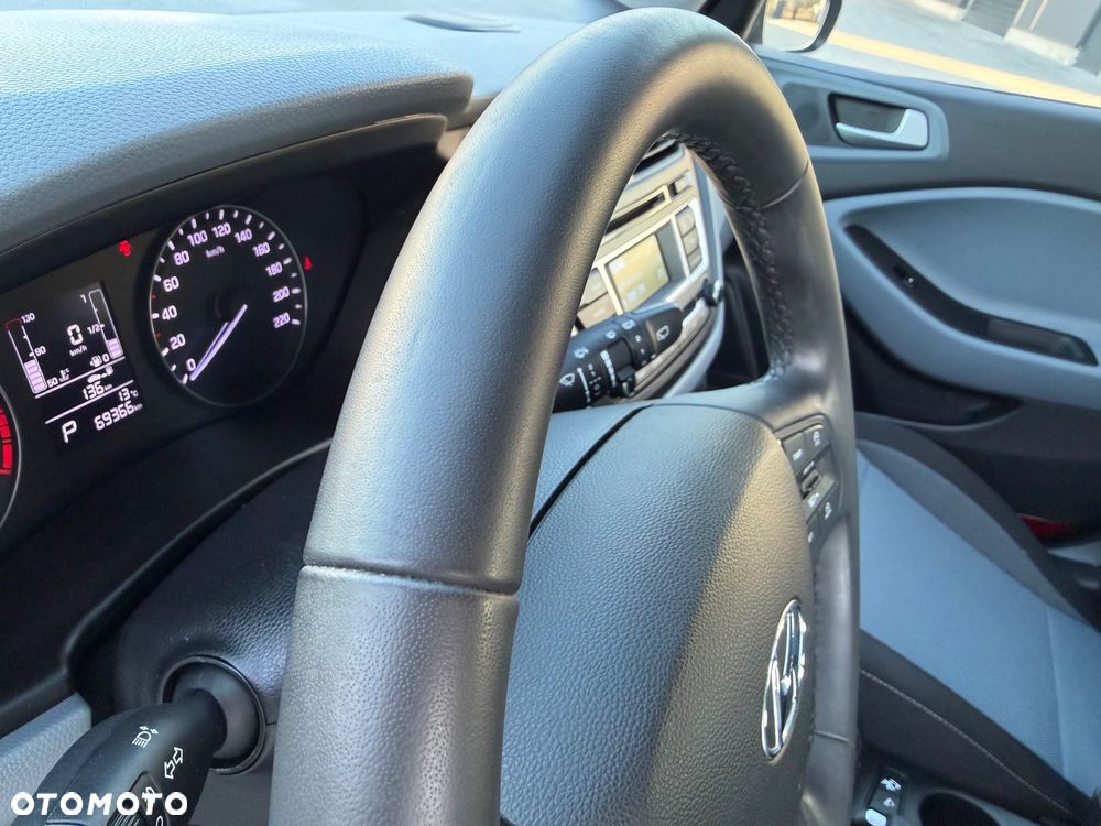 Hyundai i20 1.4 Comfort EU5 - 16