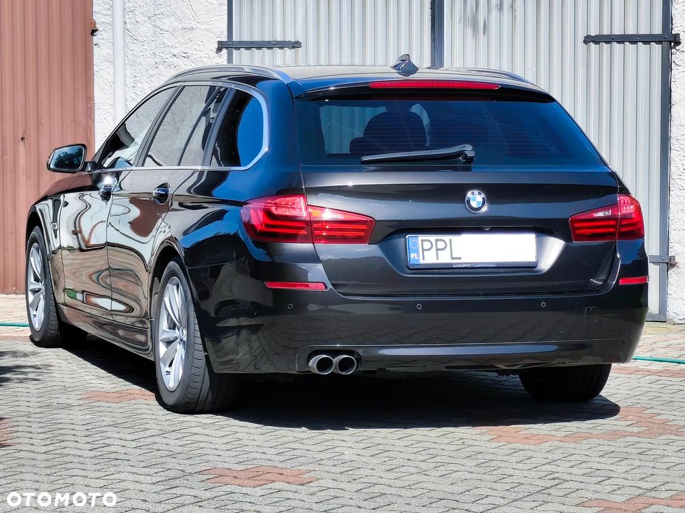 BMW Seria 5 520d xDrive - 12
