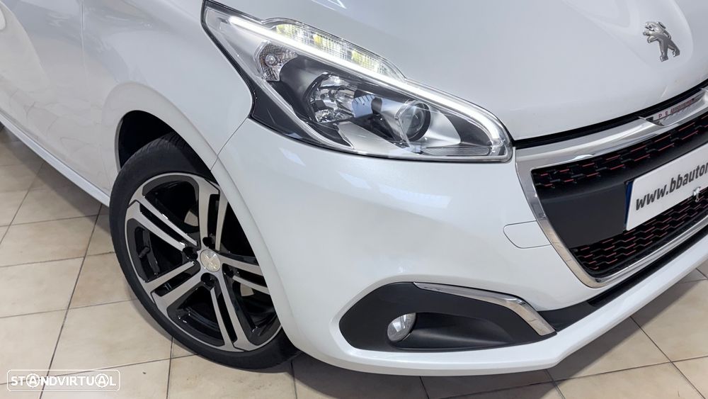 Peugeot 208 1.2 PureTech GT Line - 34