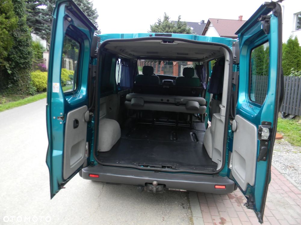 Renault Trafic Passenger Expression - 22