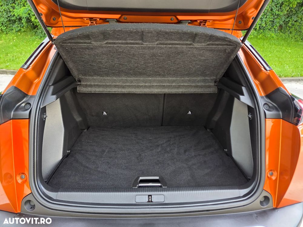 Peugeot 2008 PureTech 130 Allure Pack - 31