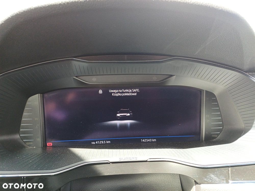 Skoda Superb 2.0 TDI SCR 4x4 L&K DSG - 37