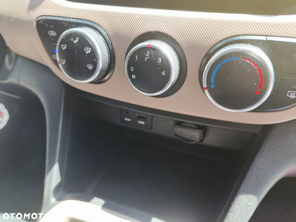 Hyundai i10 1.0 blue Classic - 11