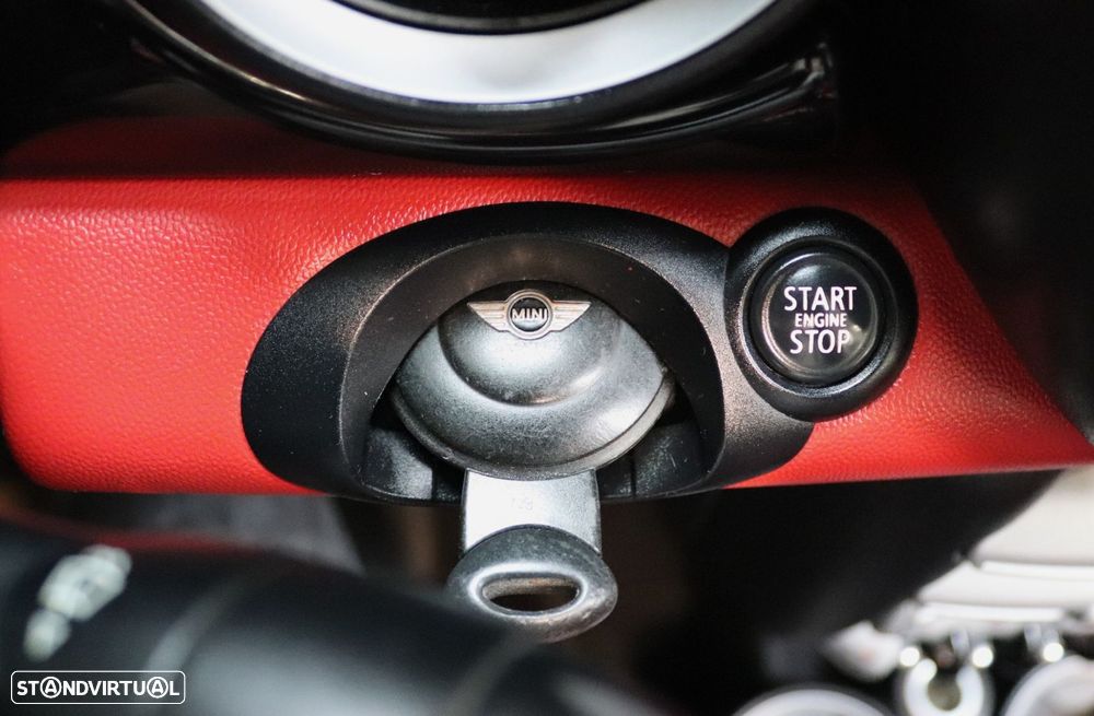 MINI Cabrio John Cooper Works - 19