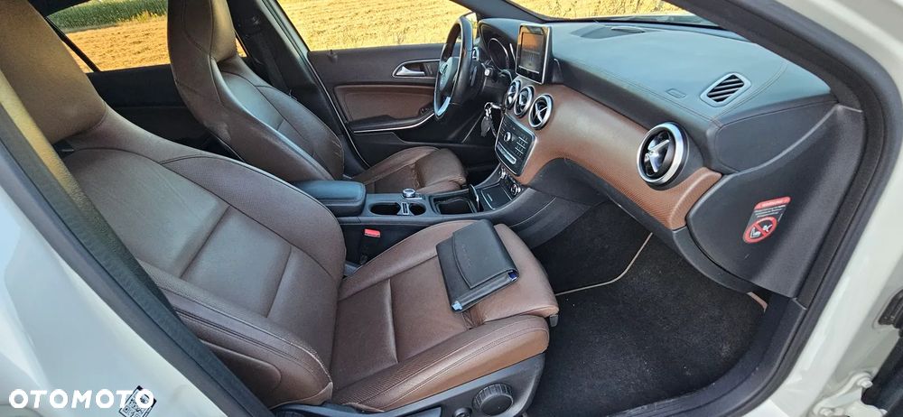 Mercedes-Benz Klasa A 220 d 4Matic 7G-DCT - 15