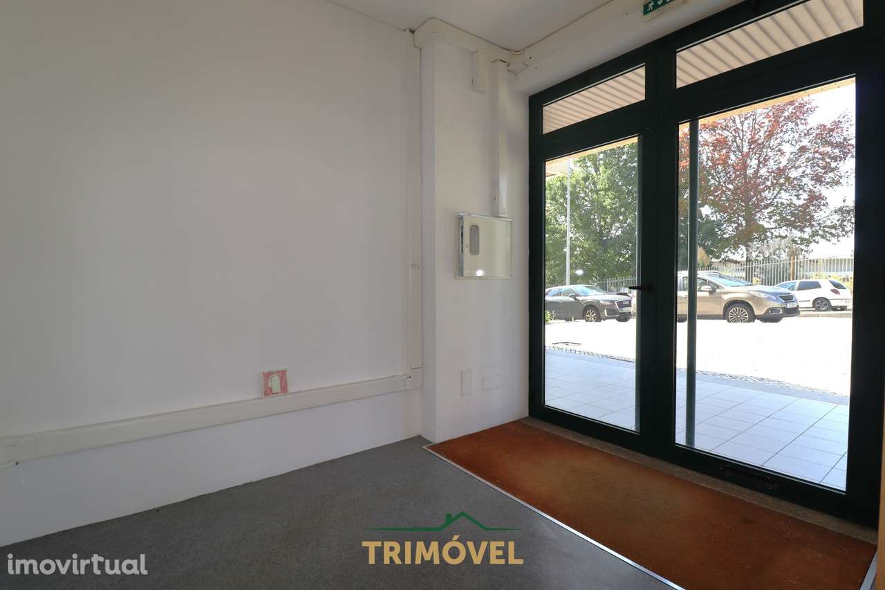 Loja  Arrendamento em Oliveira de Azeméis, Santiago de Riba-Ul, Ul, Ma - Grande imagem: 4/12