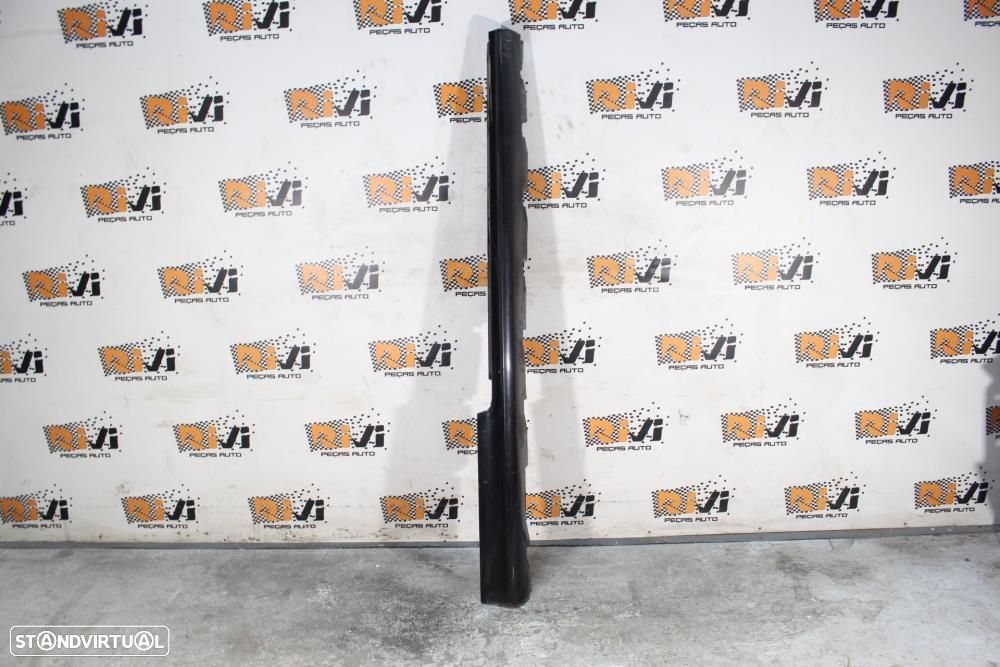 Embaladeira / Saia Direita Audi A3 (8P1)  8P3853860 / Passageiro S3 A3 - 1