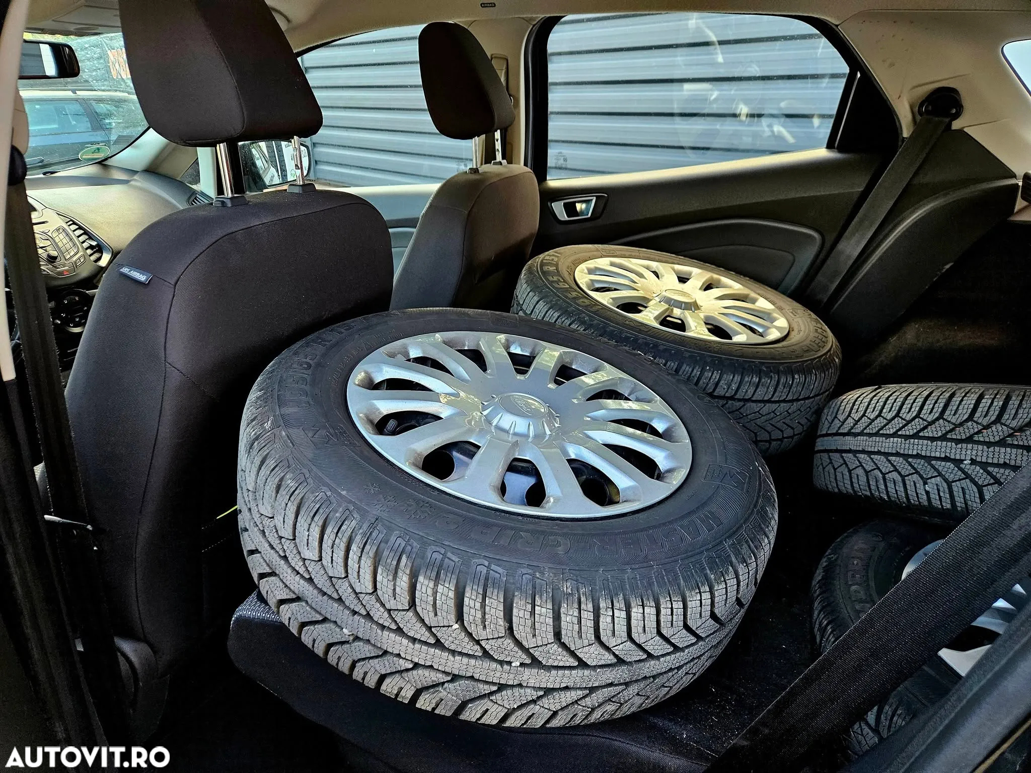 Ford EcoSport 1.5 TDCi TITANIUM - 16