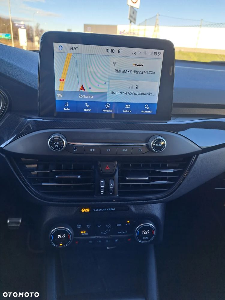 Ford Focus 1.0 EcoBoost Hybrid ST-LINE DESIGN - 16