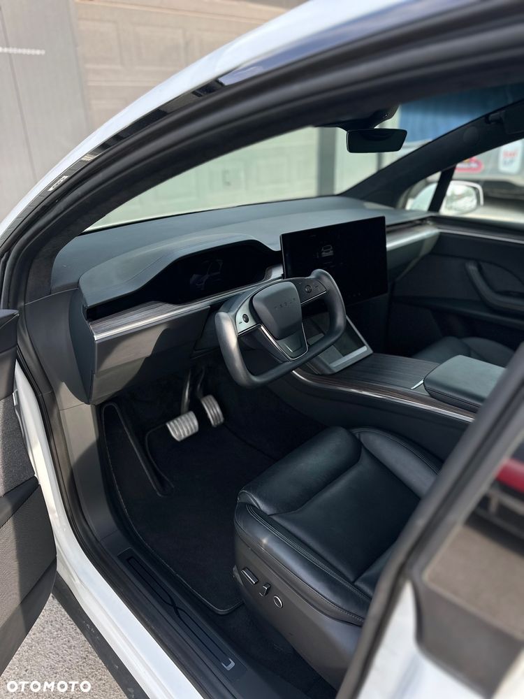 Tesla Model X Performance - 10