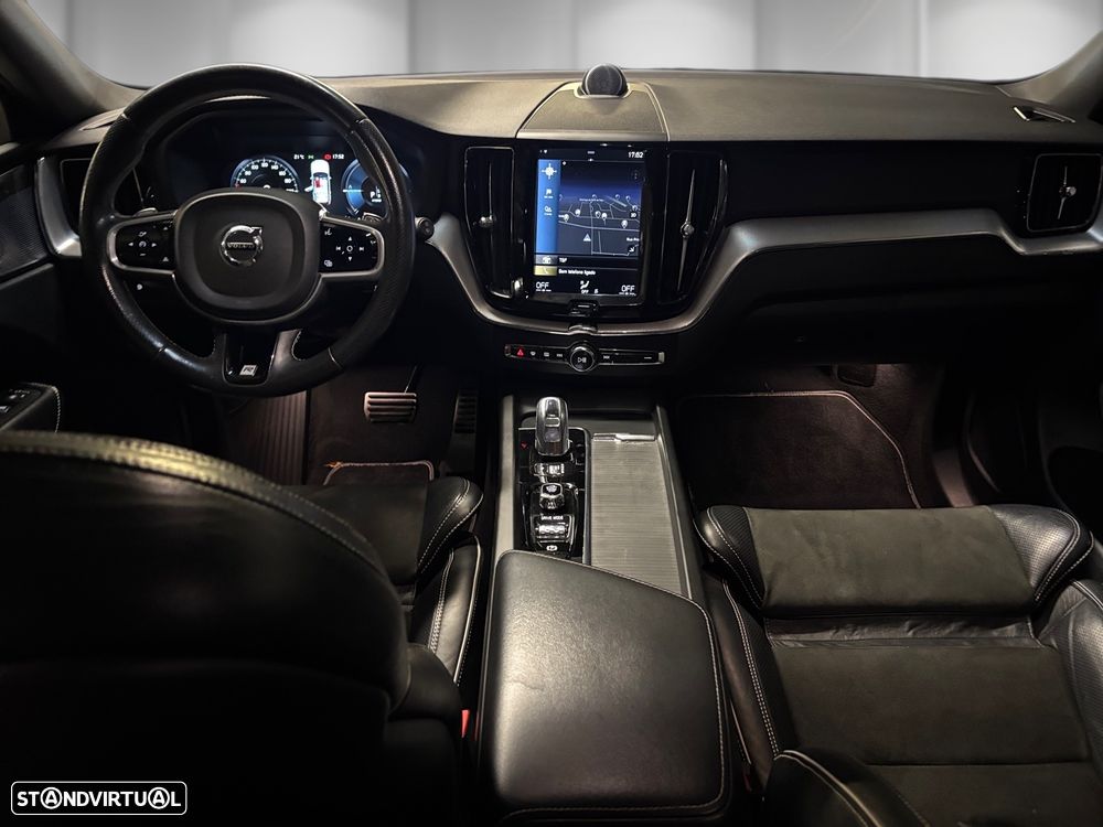 Volvo XC 60 2.0 T8 PHEV R-Design AWD - 5