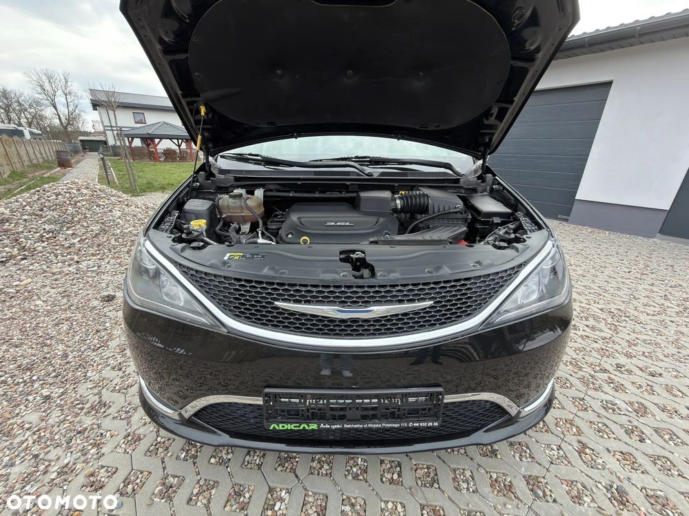 Chrysler Pacifica - 7