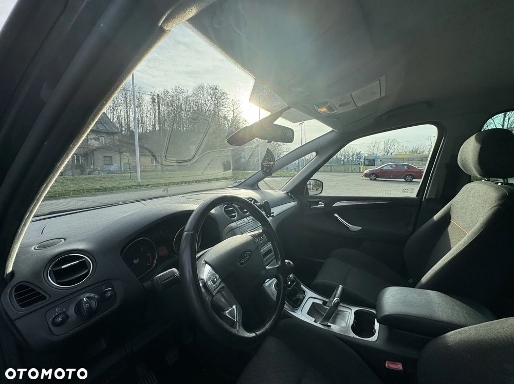 Ford S-Max - 7