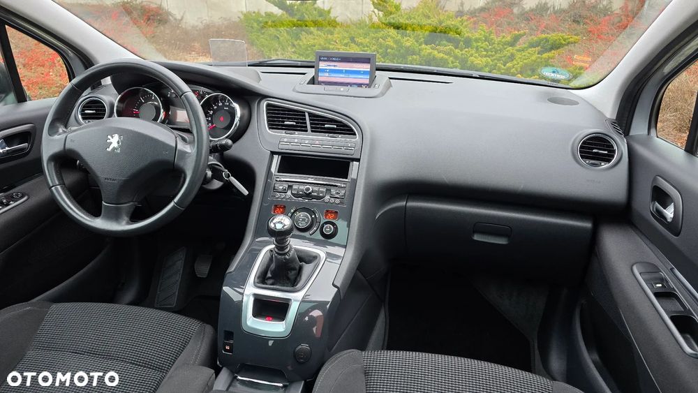 Peugeot 5008 - 12