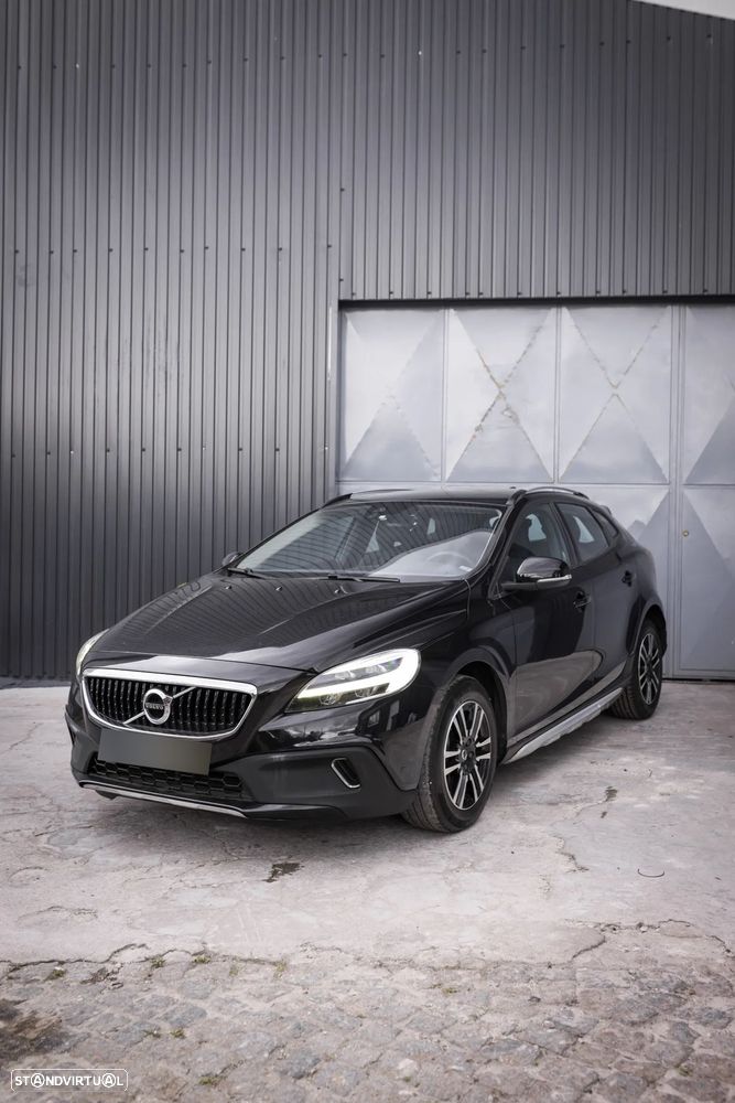 Volvo V40 Cross Country 2.0 D3 Momentum Geartronic - 1