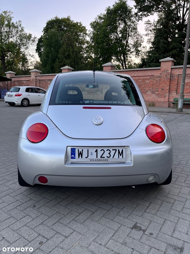 Volkswagen New Beetle 2.0 - 5