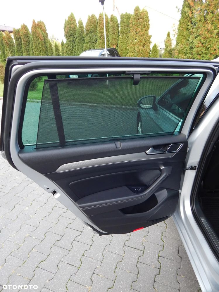 Volkswagen Passat 2.0 TDI SCR (BlueMotion Technology) Highline - 22
