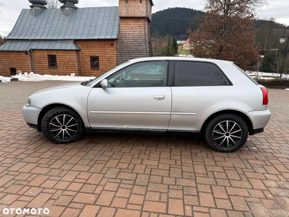 Audi A3 3-drzwiowe 1.6 Ambition - 8