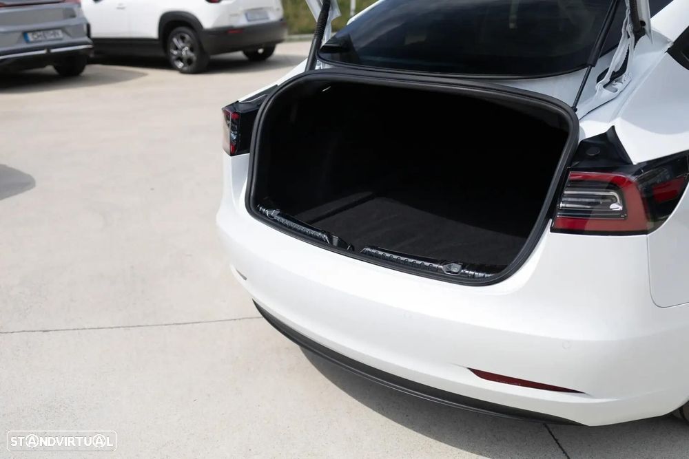 Tesla Model 3 - 34