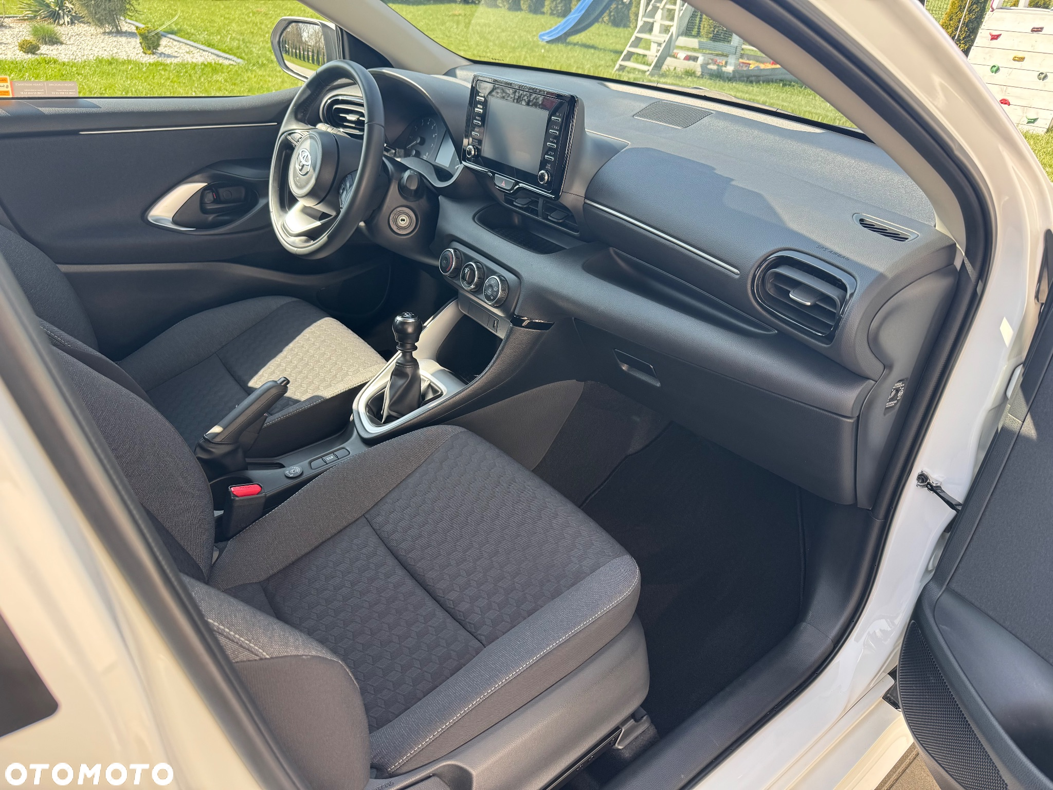 Toyota Yaris 1.5 Comfort - 11