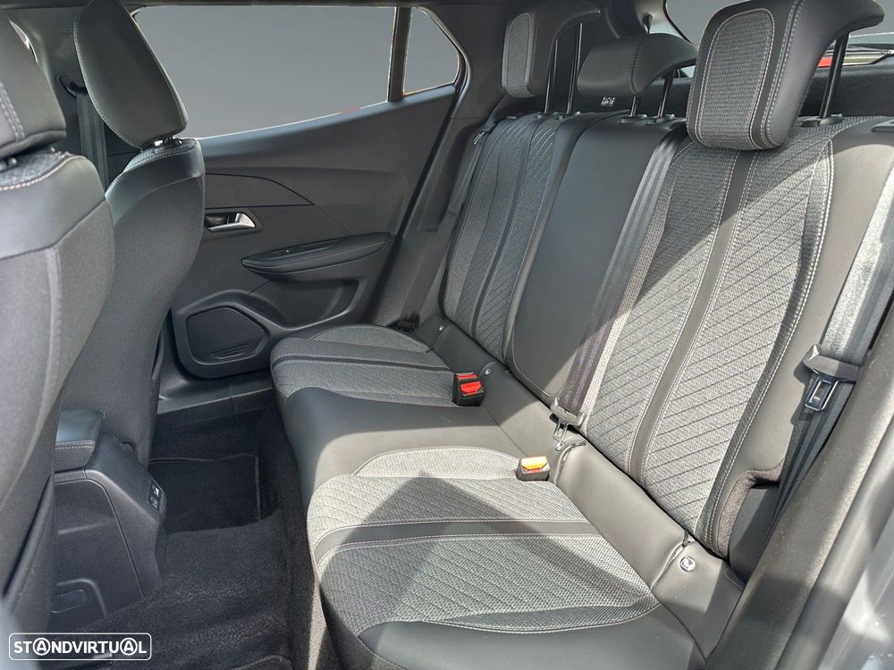 Peugeot 2008 1.2 Hybrid Allure e-DCS6 - 13