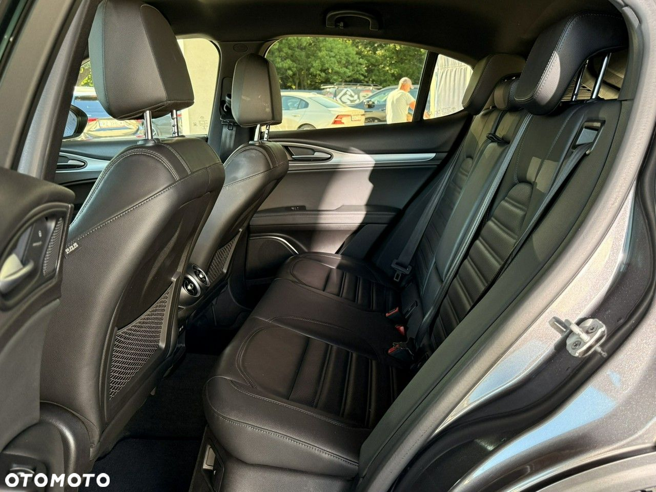 Alfa Romeo Stelvio - 8