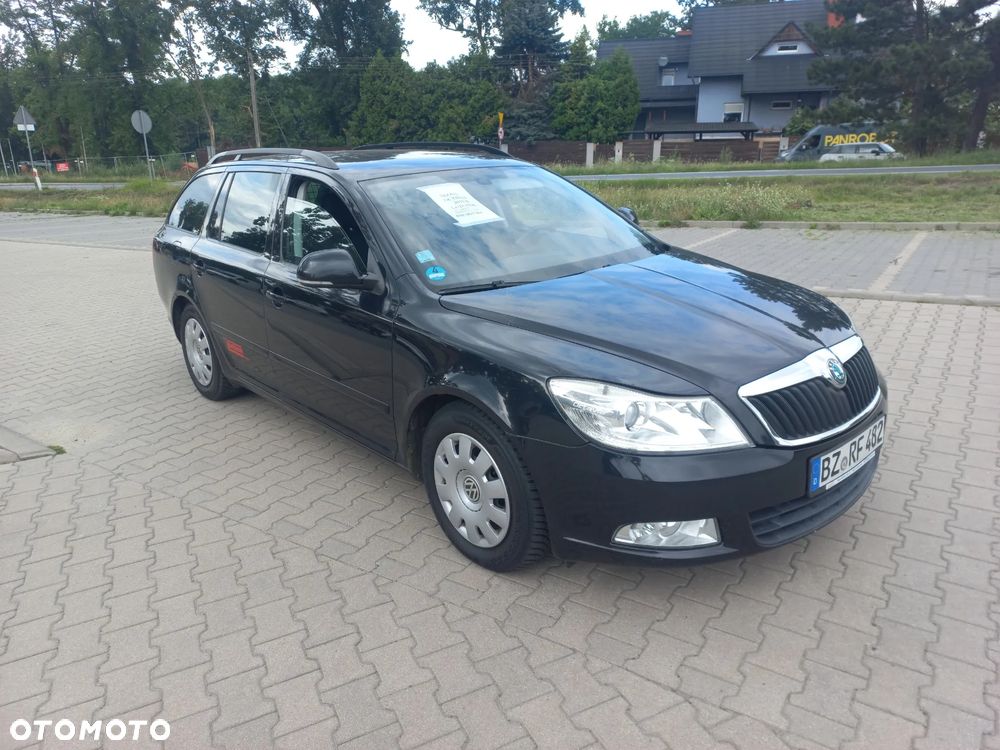 Skoda Octavia 1.6 TDI DPF DSG Elegance - 1