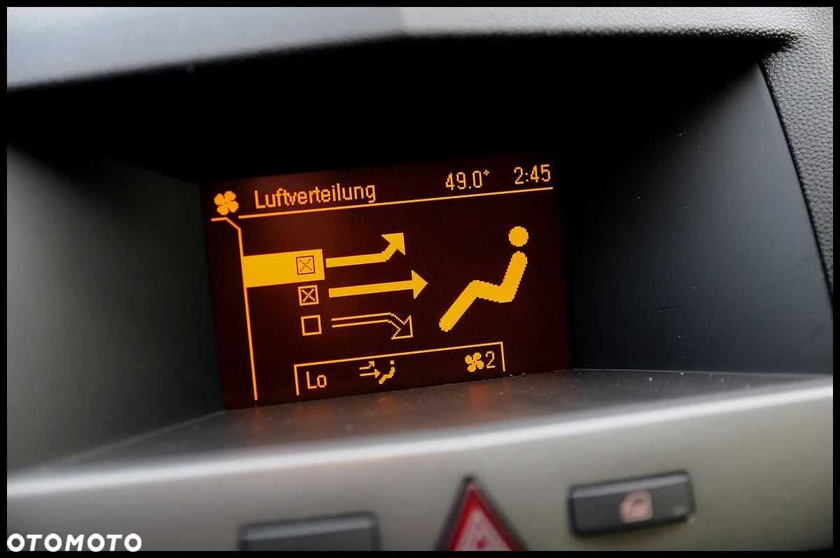 Opel Astra - 25