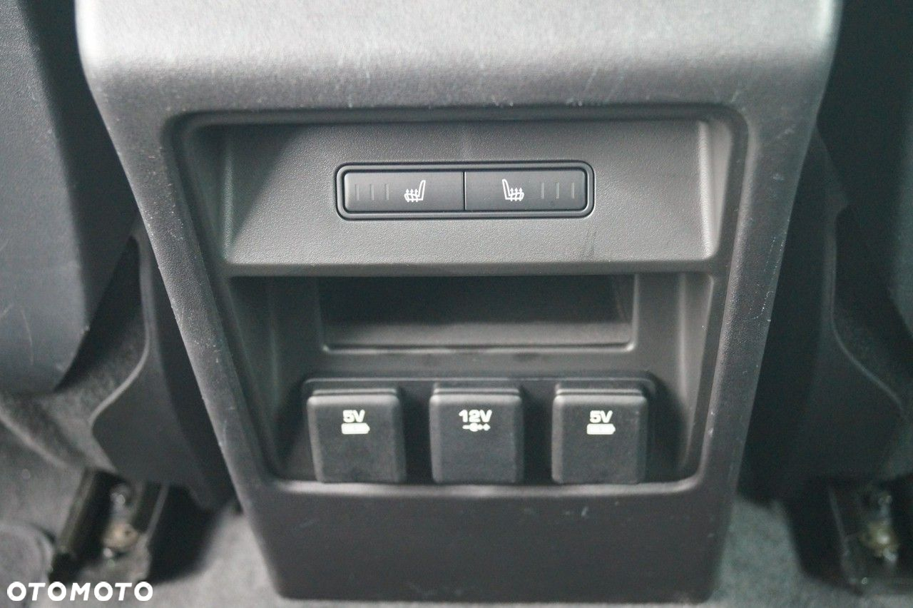 Land Rover Discovery Sport - 38