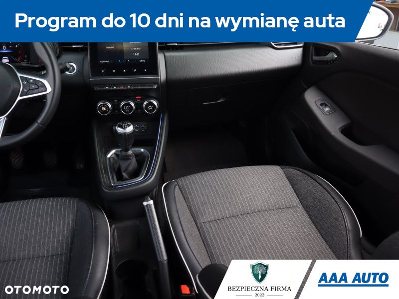 Renault Clio - 8