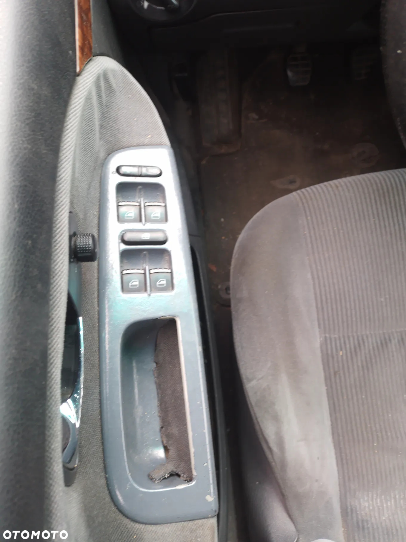 FORD GALAXY 00-06 1.9TDI 150KM KOLOR GV SCHOWEK DESKI ROZDZIELCZEJ ŚRODKOWY PRAWY - 35