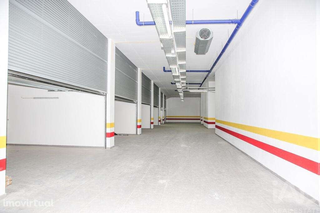 Apartamento T3 em Alverca do Ribatejo e Sobralinho de 196,00 m2 - Grande imagem: 2/17