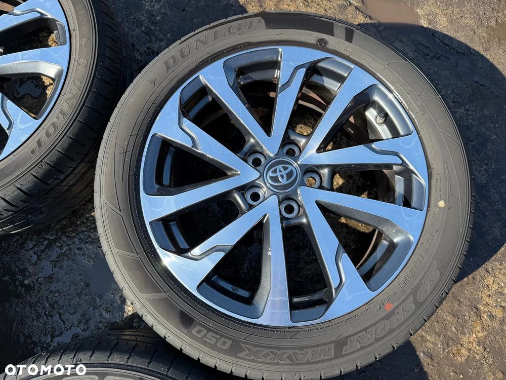 Felgi 18' koła Toyota Corolla Cross 5x114,3 18x7J ET40 centr 60,1 - 7