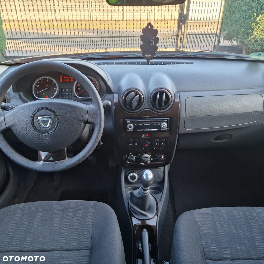 Dacia Duster 1.6 Laureate 4x4 - 10