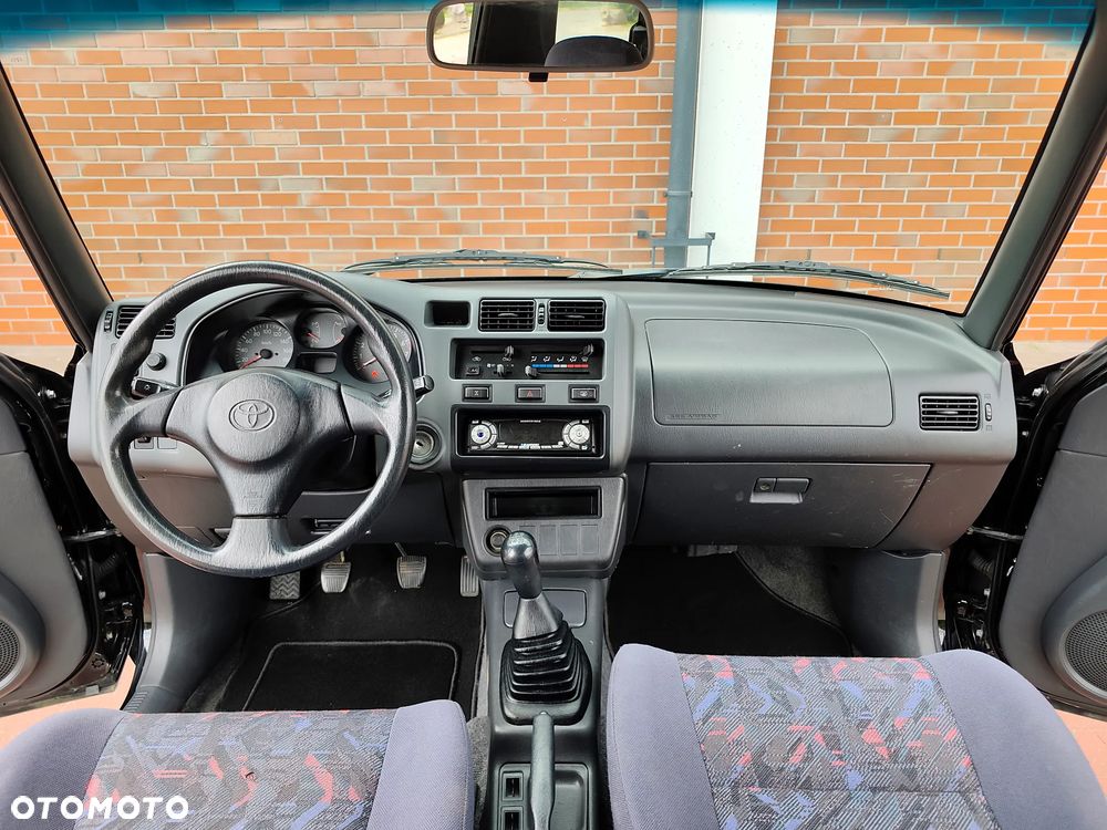 Toyota RAV4 2.0 Special - 19