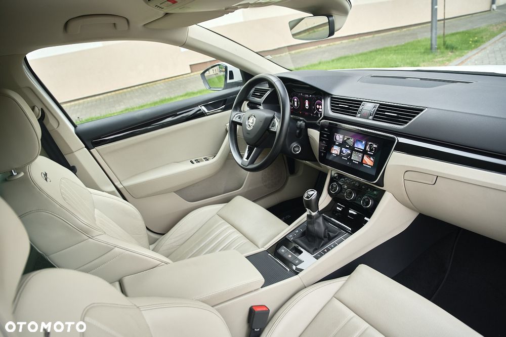 Skoda Superb 2.0 TDI L&K - 26