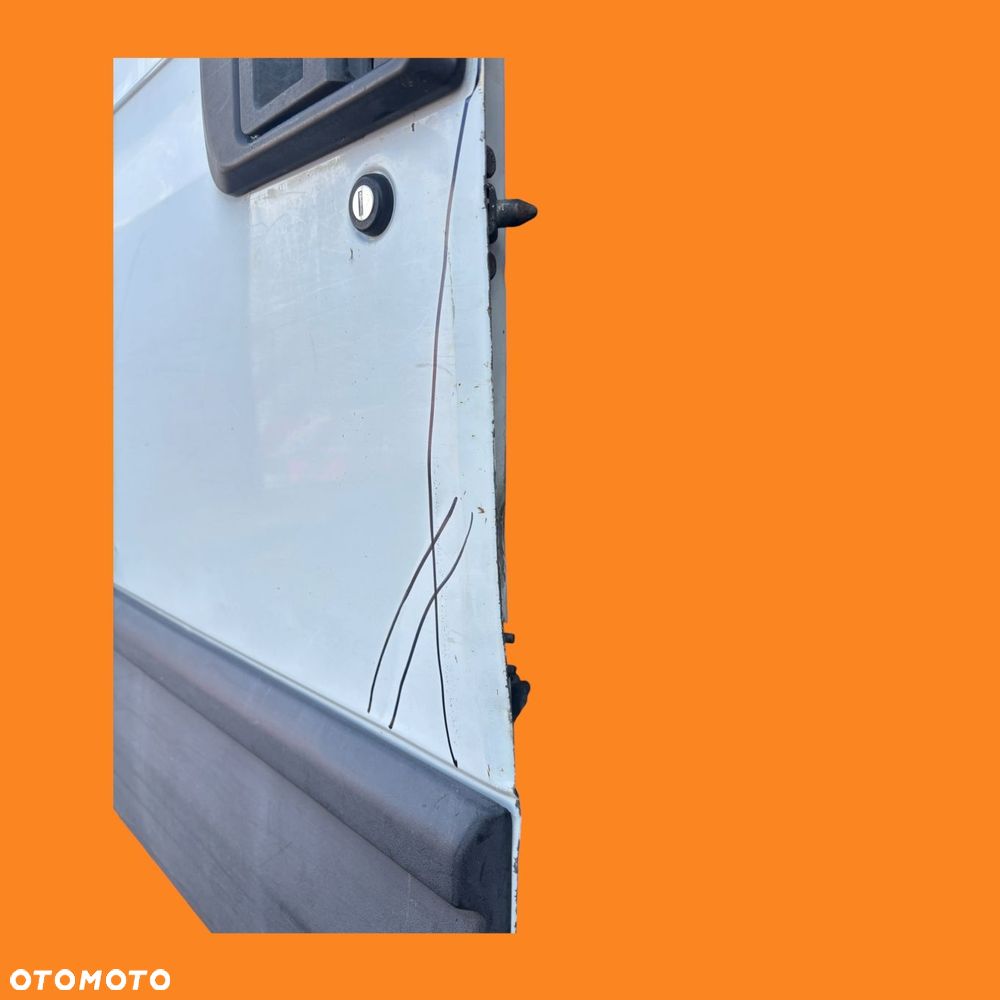 drzwi prawe przesuwne boczne h2 iveco 06-14 - 4