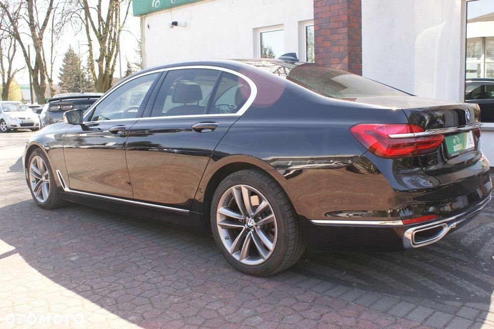 BMW Seria 7 - 11