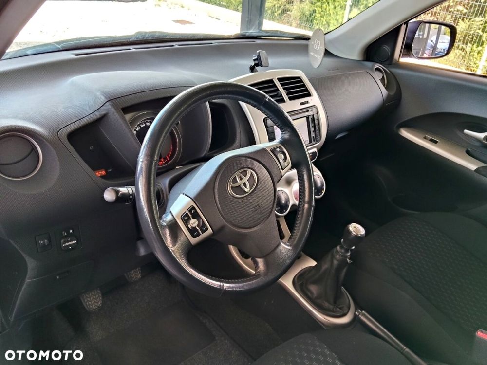Toyota Urban Cruiser - 5