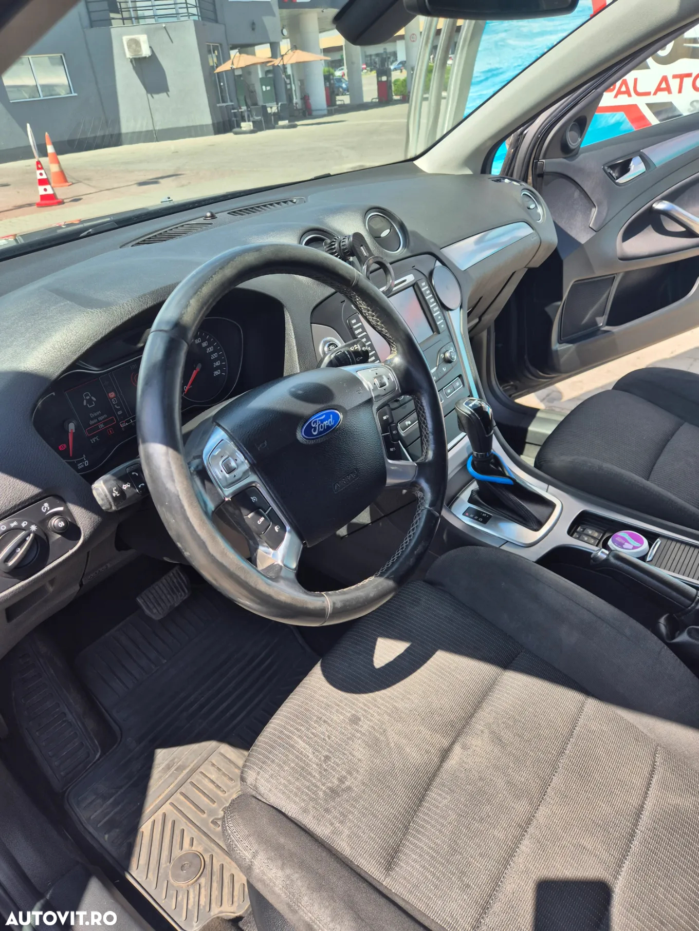 Ford Mondeo 2.0 TDCi Powershift Business Class - 12