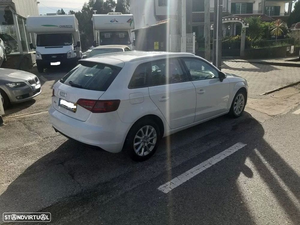 Audi A3 Sportback 1.6 TDI Advance Ultra - 8