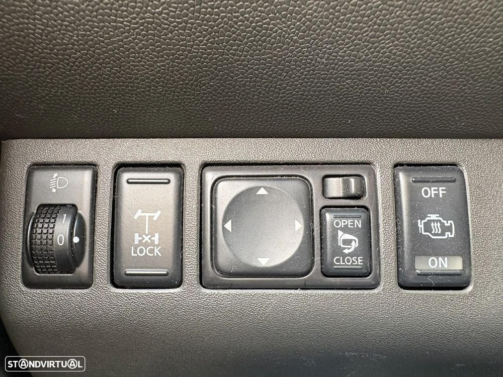 Nissan Navara 2.5 dCi CD LE Hi-Tech +P.Premium 4WD - 16