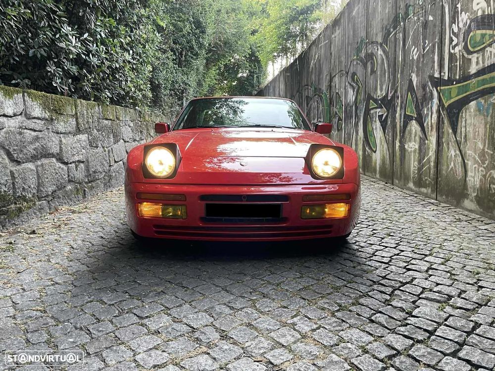 Porsche 944 Turbo - 36