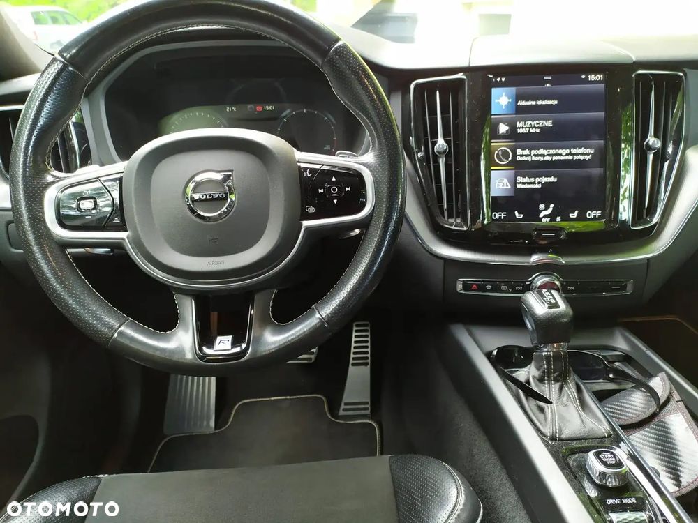 Volvo XC 60 D4 AWD R-Design - 9